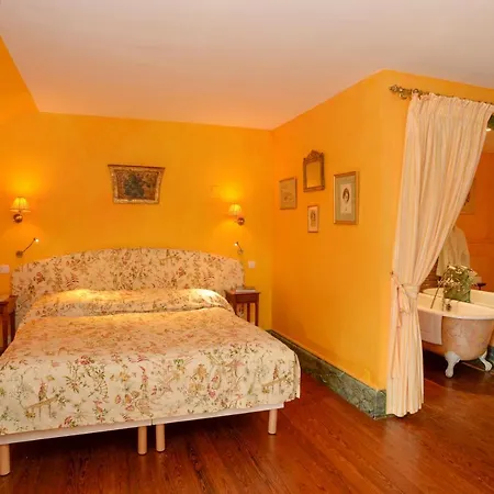 Chateau De Hotel Canisy