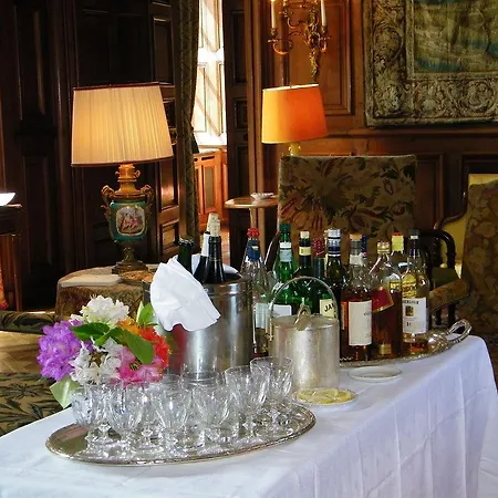 Otel Chateau De Canisy