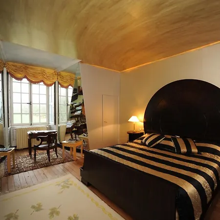 Chateau De 호텔 4*