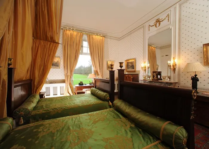 Otel Chateau De Canisy