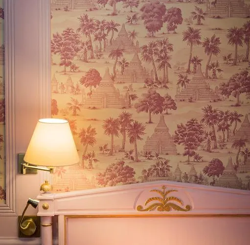 Otel Chateau De Canisy